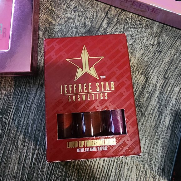 Jeffree Star Bundle // Lipstick eyeshadow display & lip scrub / Jeffree Star Lot - Picture 5 of 9